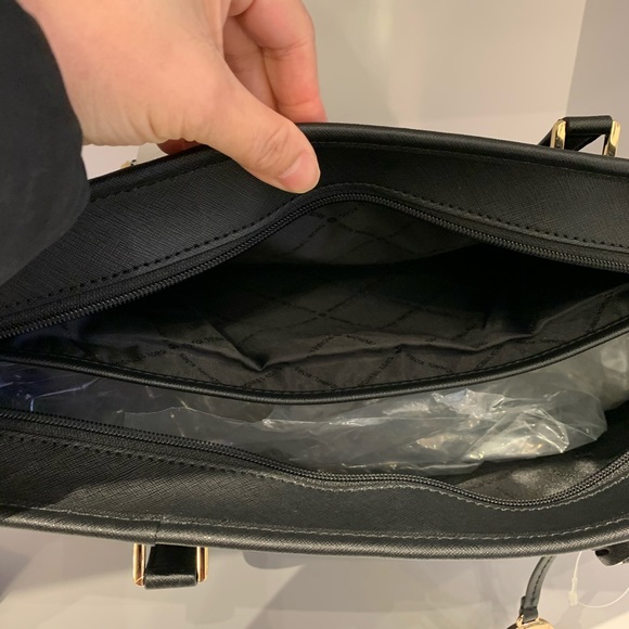 💕🛍 NWT Michael Kors Bag - Picture 3 of 3